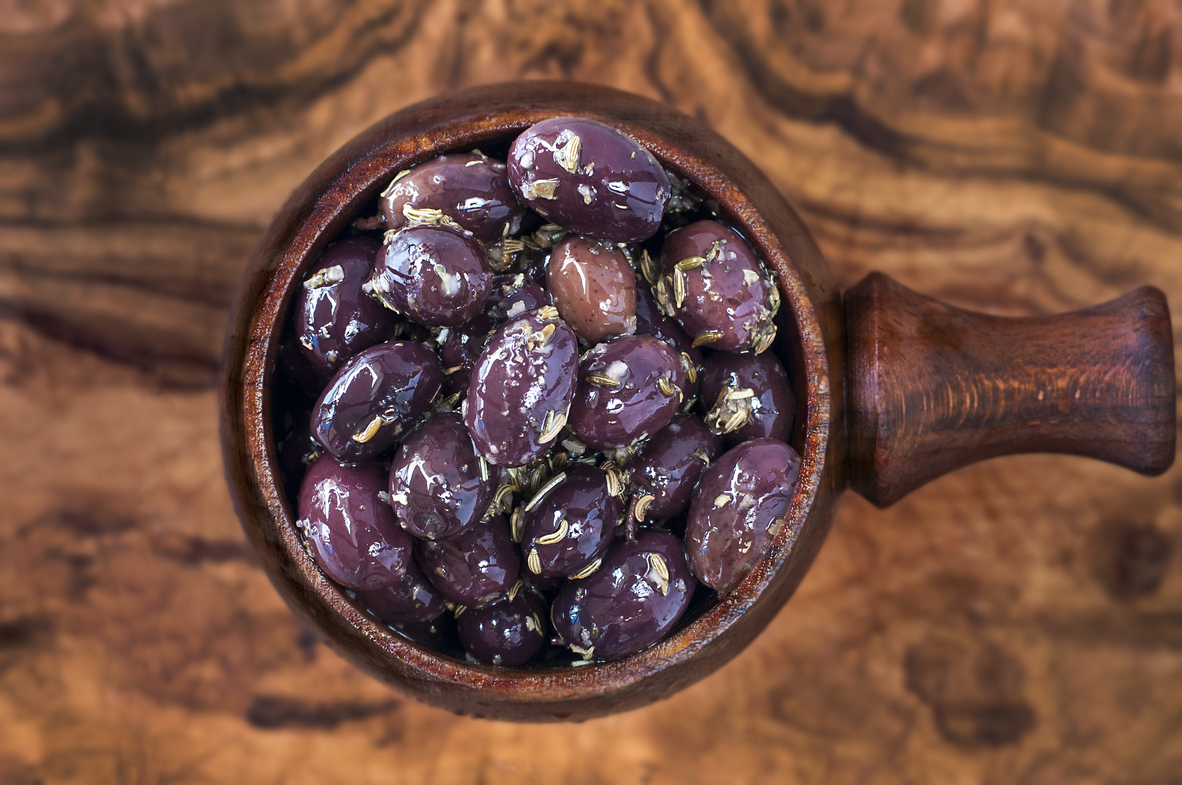 Aragon Olives with Fennel Seeds, Oregano and Garlic